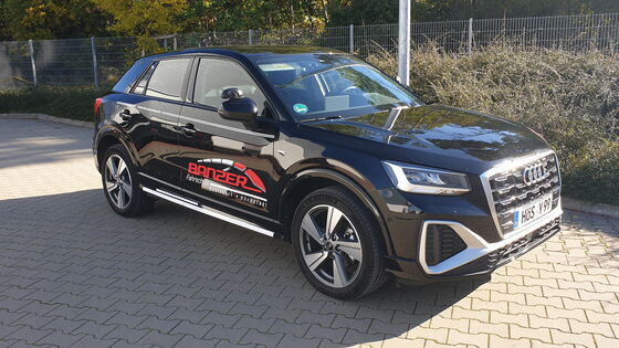 Fahrschulauto Audi Q2