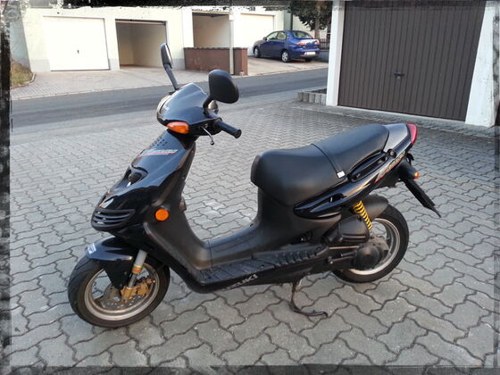 Kleinkraftrad Suzuki-Roller
